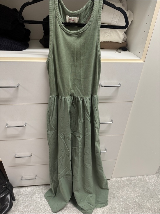 XiRENA Dresses & Skirts - XiRENA Olive Green Tank Maxi Dress